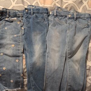 Cat & Jack 3t Jeans in Light Blue Denim, Set Of 4